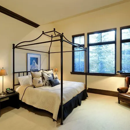 Yariman Protloan Zh Virhado Near Parking And Markets Villa Hausham